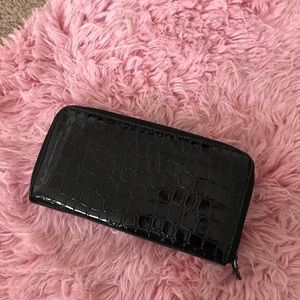 Kenneth Cole Bags - Kenneth Cole Reaction black patent leather wallet Kenneth Cole Bags - Kenneth Cole Reaction black patent leather wallet